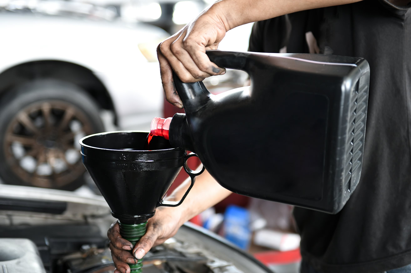 Troca de Óleo: Por Que Ela é Tão Importante para o Seu Carro?