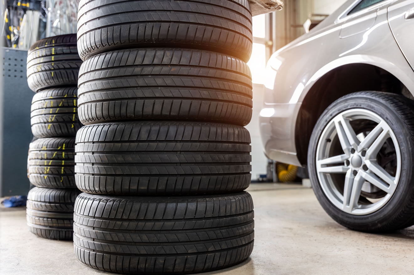 Como Escolher o Pneu Certo para o Seu Carro e Dirigir com Segurança